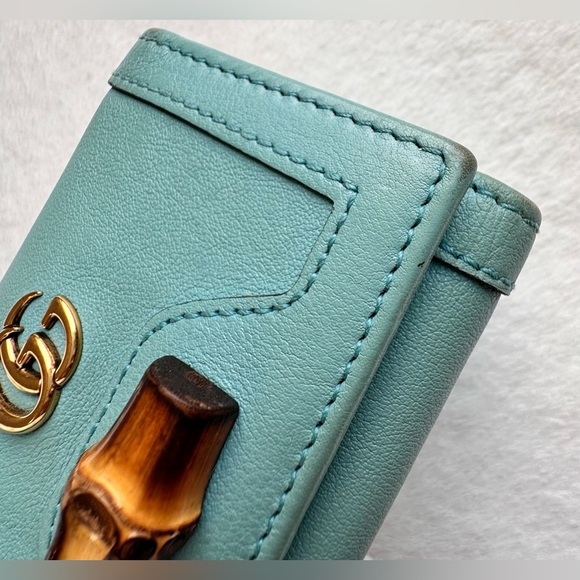 GUCCI 
Wonka Grain Calfskin Diana Tri-Fold Wallet Dusty Azure - Picture 11 of 15